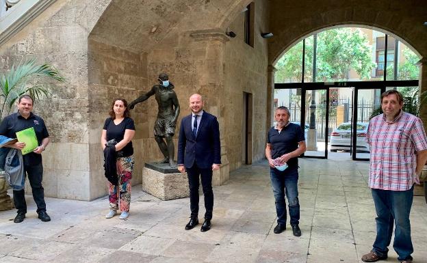 Cinco municipios de l'Horta decorarán con montajes florales sus edificios y espacios más emblemáticos