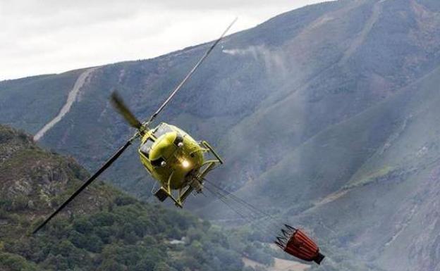 Roban un helicóptero de incendios forestales en Cuenca