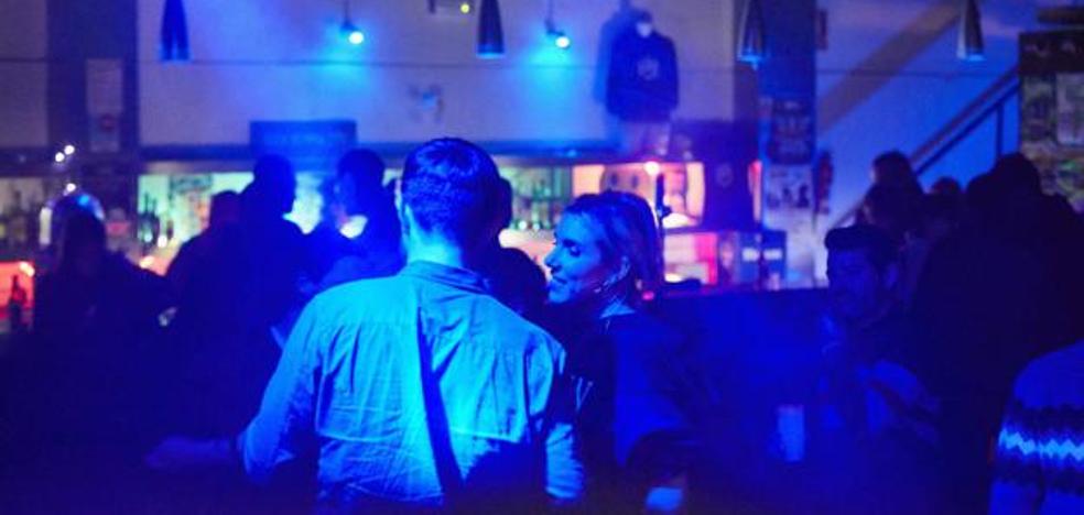 El ocio nocturno y la hostelería anuncian despidos y cierre de empresas en Valencia tras meses de sanciones