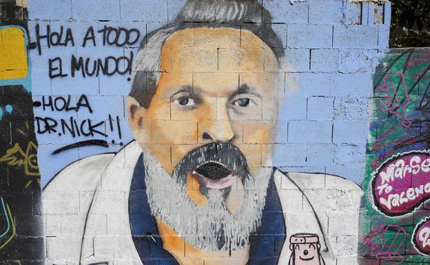 Fernando Simón, el rey emérito y ahora, Miguel Bosé en las calles de Valencia