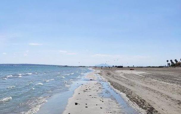 Fallece un hombre de 51 años en la playa del Tamarit de Santa Pola