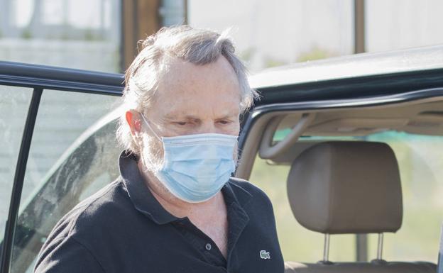 Miguel Bosé reconoce que el Covid-19 existe