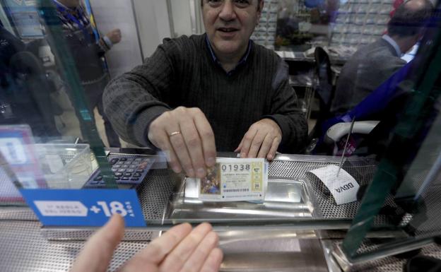 El primer premio y el segundo de la Lotería Nacional de este sábado caen en tres localidades valencianas