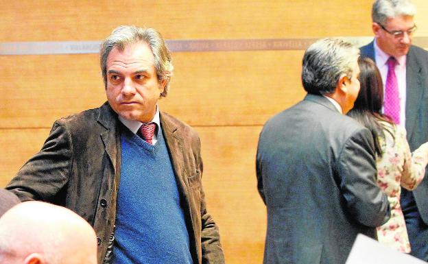 Caturla traspasó su patrimonio a su empresa e hijos al conocer que le investigaban por corrupción