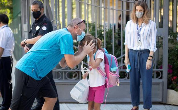 Los pediatras valencianos avisan: no emitirán justificantes médicos para dispensar de ir al colegio