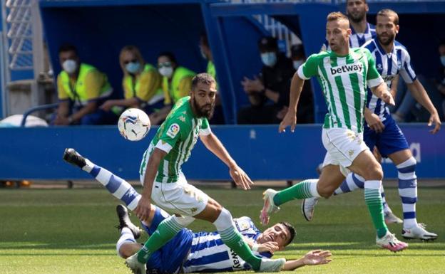 El Betis asalta Mendizorroza en el último suspiro