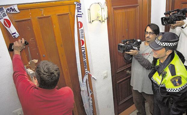 Así es el nuevo protocolo 'antiokupas' que ha recibido la policía