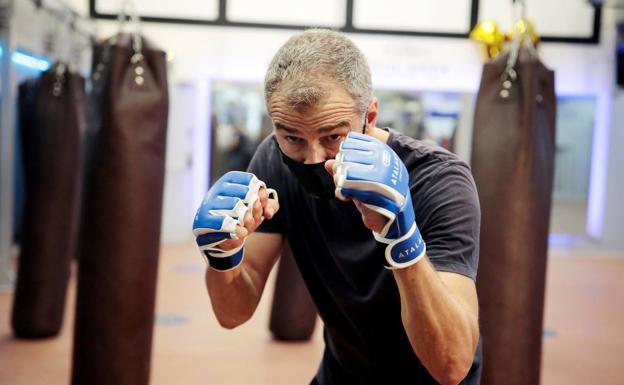 Toni Cantó se pone los guantes de boxeo para pedir desgravaciones fiscales en gimnasios