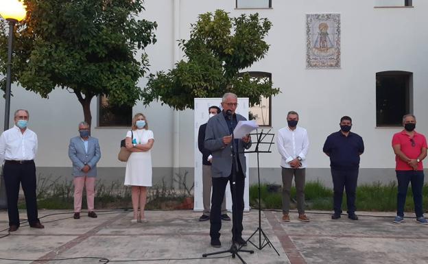 Desfiles de indumentaria, música, pólvora y coleccionismo serán protagonistas en 'Una festa per a tots'