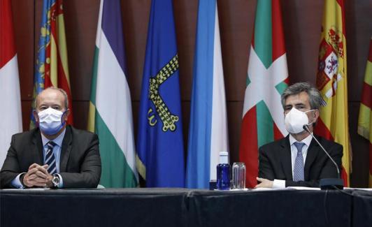 El ministro de Justicia, Juan Carlos Campo, y el presidente del CGPJ, Carlos Lesmes. /Efe