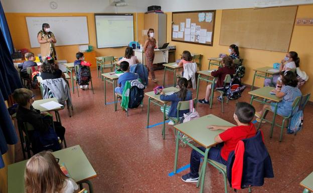 El TSJCV deniega la suspensión cautelar de la norma que obliga a los niños a llevar mascarilla en los colegios