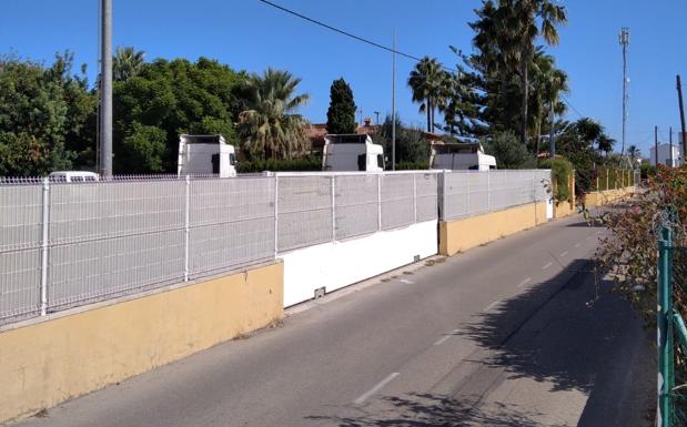 El TSJ clausura un parking de camiones ilegal en Oliva tras 16 años de quejas de los vecinos