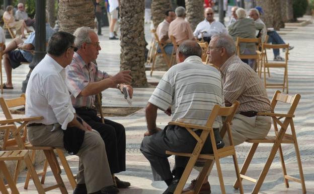 El Gobierno presenta las nuevas jubilaciones anticipadas y prevé cambios en los planes de pensiones
