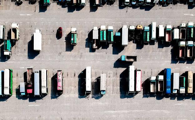 Misión «imposible» aparcar camiones de gran tonelaje en siete municipios de l'Horta