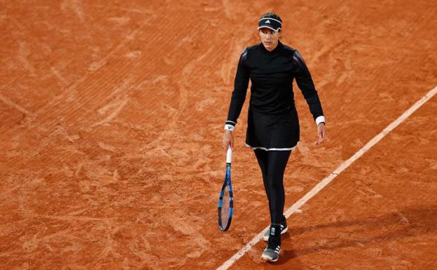 Muguruza se diluye en Roland Garros