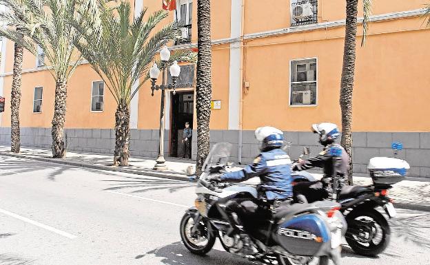 Un hombre con cinco requisitorias judiciales, arrestado en el Campello