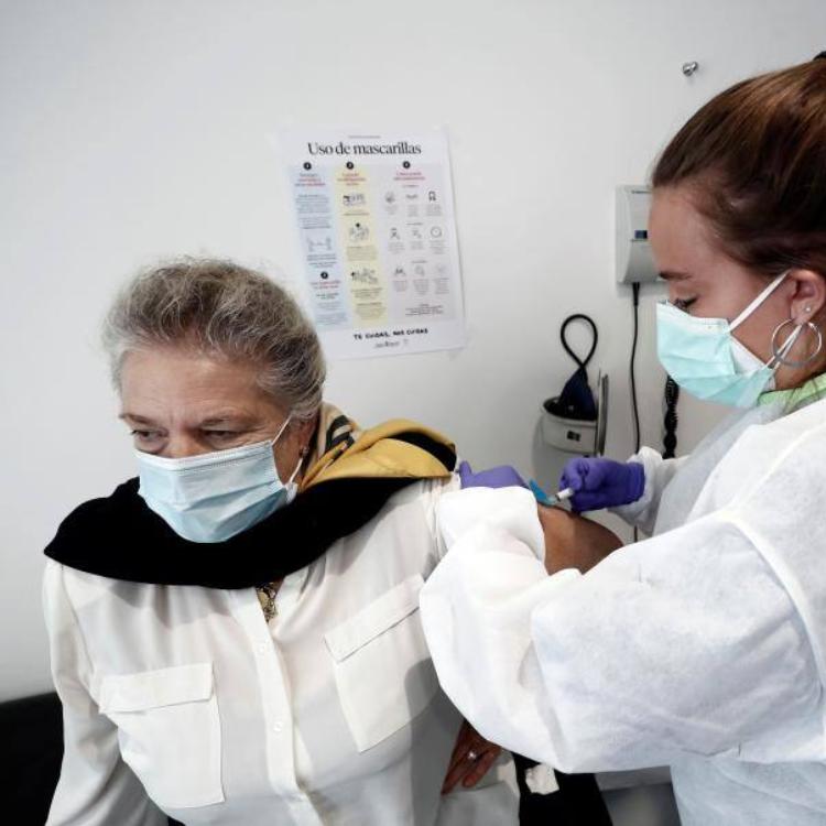 Sanidad vacunará a 1,2 millones contra la gripe pero las farmacias no tendrán viales