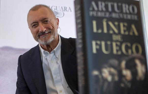 El escritor y académico Arturo Pérez-Reverte. /Virginia Carrasco