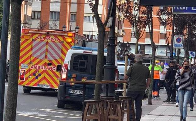 Una mujer apuñala a su expareja tras discutir por la custodia de su hijo