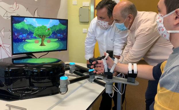 Un robot para la rehabilitación en casa de pacientes con daños cerebral