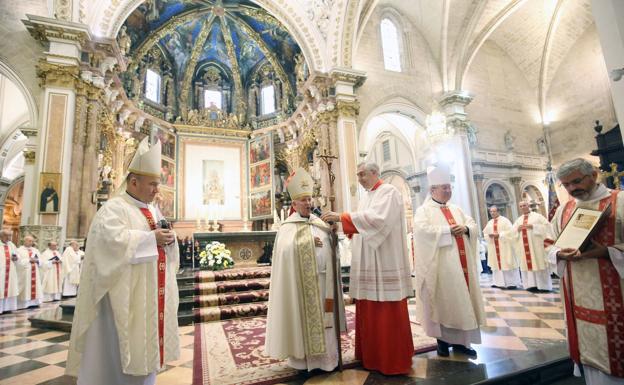 La catedral de Valencia acoge la misa y el solemne 'Te Deum' en el día de los valencianos