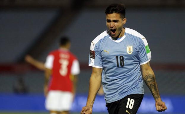 Un golazo de Maxi Gómez da la victoria a Uruguay en el último suspiro