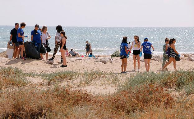 Puçol apuesta por regenerar una zona más amplia de las dunas para proteger sus playas
