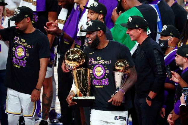 Los Lakers consiguen un anillo en honor a Kobe