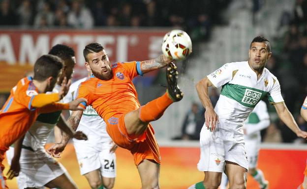 El Elche-Valencia, viernes 23 y el Levante recibe al Celta el lunes