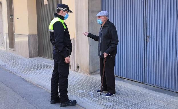 Alberic realizará un seguimiento de los mayores que viven solos