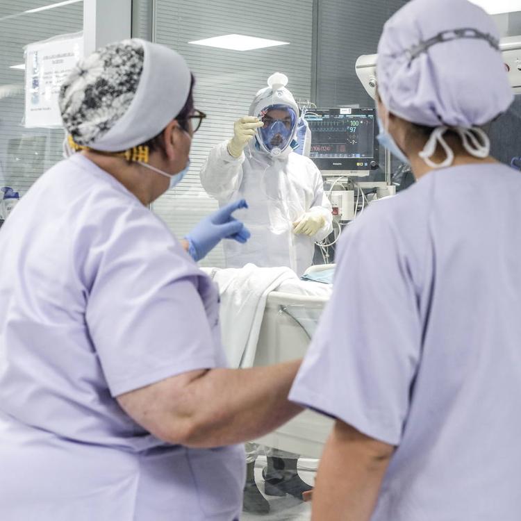 ENCUESTA | ¿Cree necesario obligar a saber valenciano para ejercer como médico en la Comunitat?