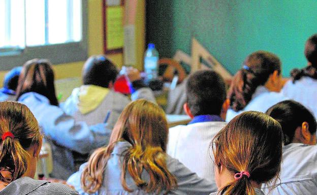 Un colegio reclama tras el fallo del Supremo los fondos que le recortó Marzà