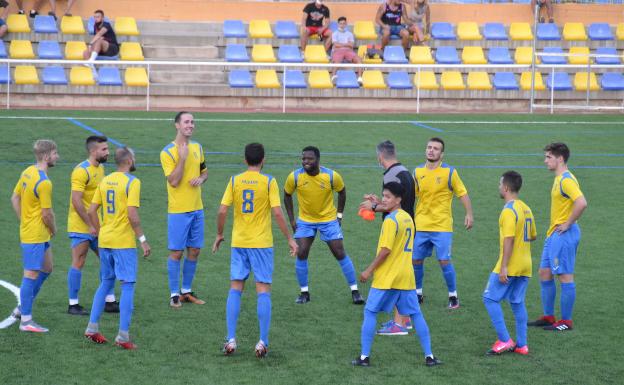 El derbi entre el Dénia y el Jávea reanuda la competición de fútbol en la Marina Alta