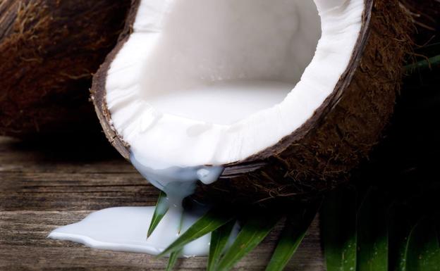 Los científicos filipinos defienden que el aceite de coco destruye el coronavirus