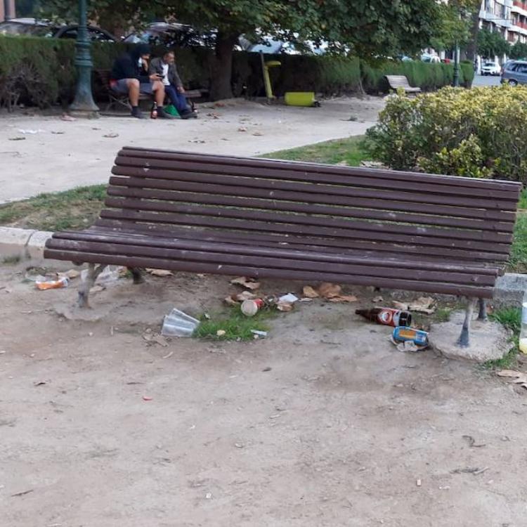 El botellón se agrava mientras crecen las críticas por la falta de policías en Valencia