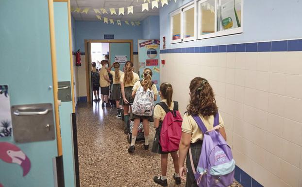 Confinados 307 grupos de 206 colegios en la sexta semana del curso escolar en la Comunitat