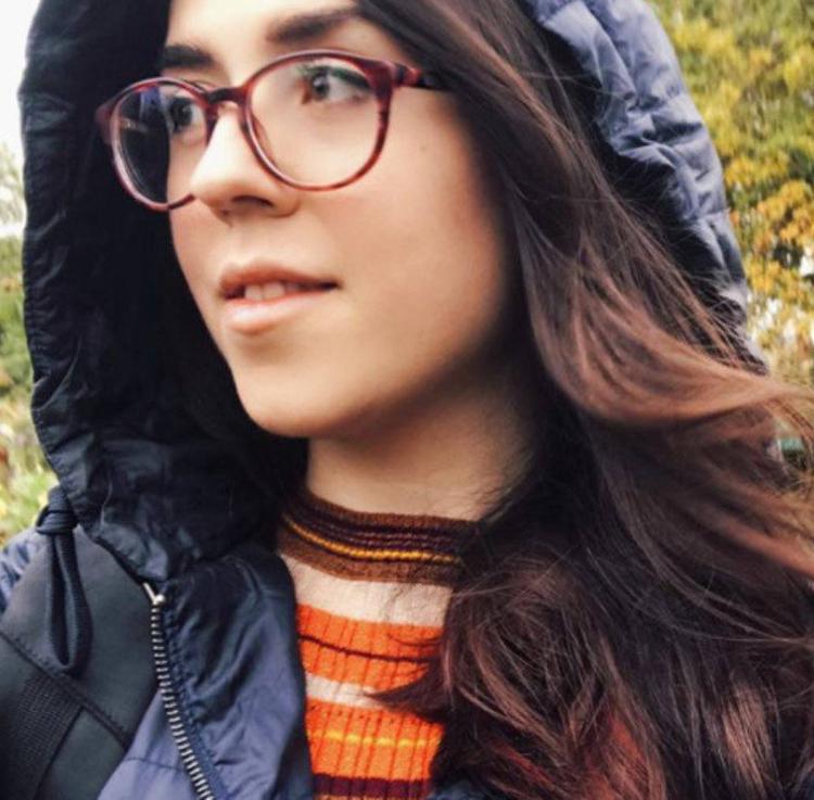 La gallega Alba Cid gana el Premio Nacional de Poesía Joven