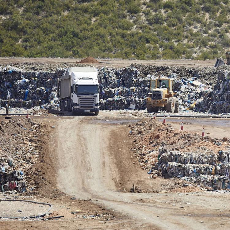 La recogida de basura en Valencia y l'Horta caerá en 22.500 toneladas