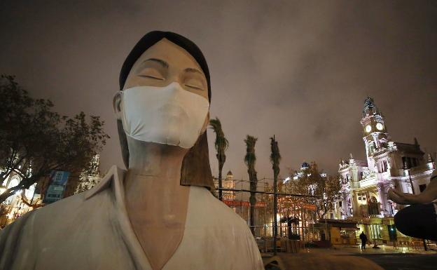 Artistas y Ayuntamiento negocian cómo quemar la Meditadora