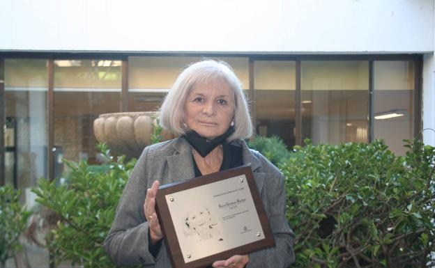 La escritora Alicia Giménez Bartlett, premiada en Valencia