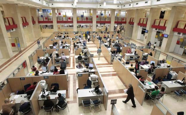 La Hacienda valenciana investiga por fraude 60 cambios de domicilio fiscal a Madrid de grandes patrimonios