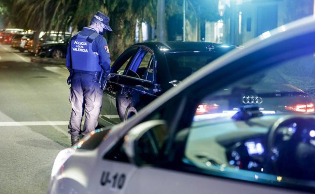 ¿Puedo circular en coche durante el toque de queda en la Comunitat Valenciana?