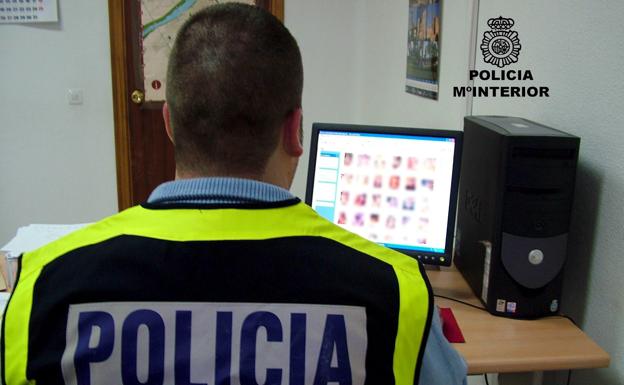 Detenidos en Valencia cinco ciberestafadores de una red que vaciaba cuentas corrientes a través del 'SIM swapping'