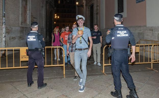 La Policía adelanta en Valencia la vigilancia de fiestas de Halloween