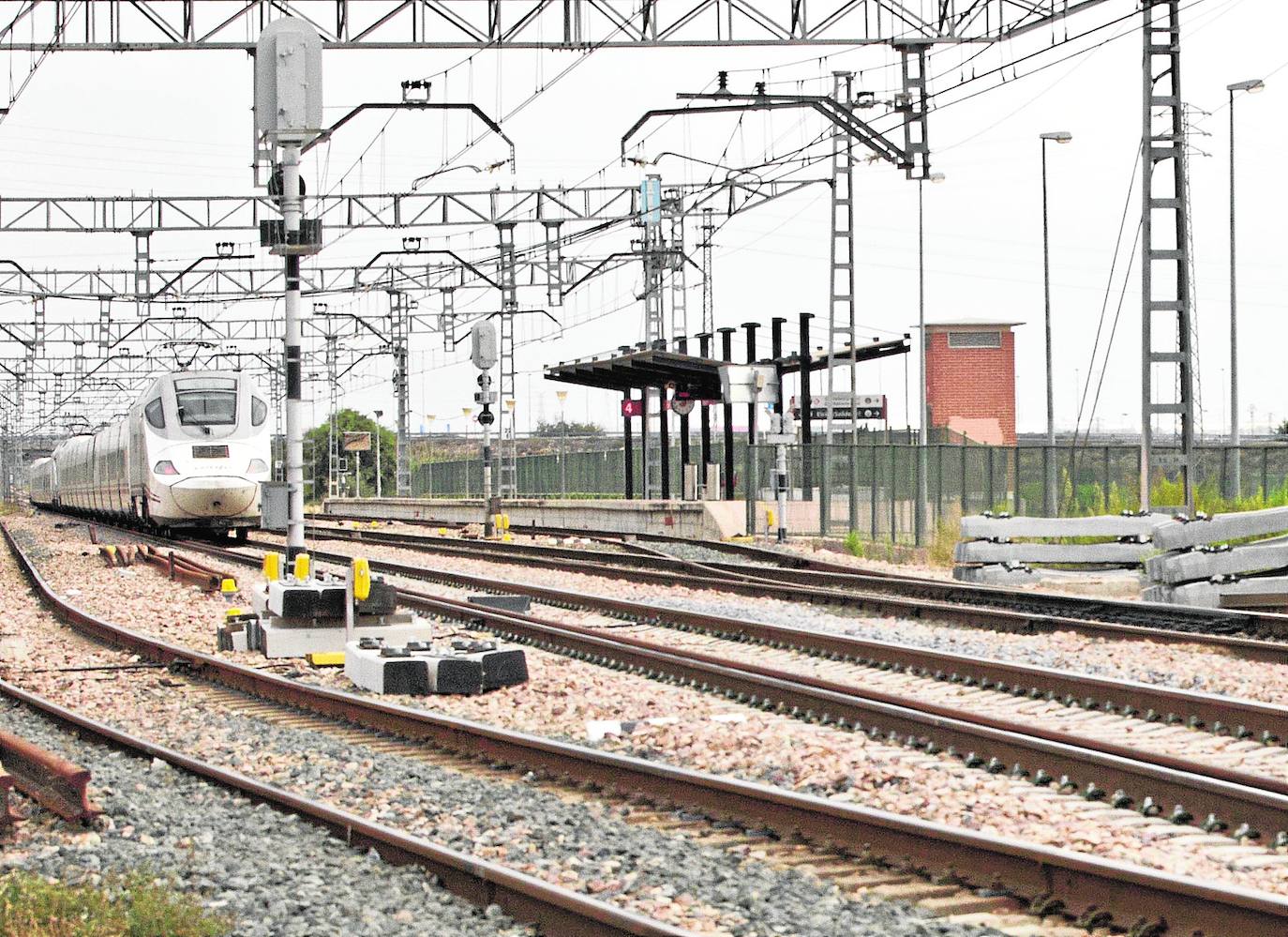 El corredor se lleva 367 millones de inversión frente a los 65 de Cercanías