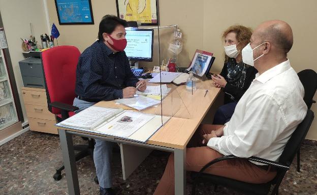 La Mancomunitat de l'Horta Sud tramita 40.000 euros en ayudas a autónomos