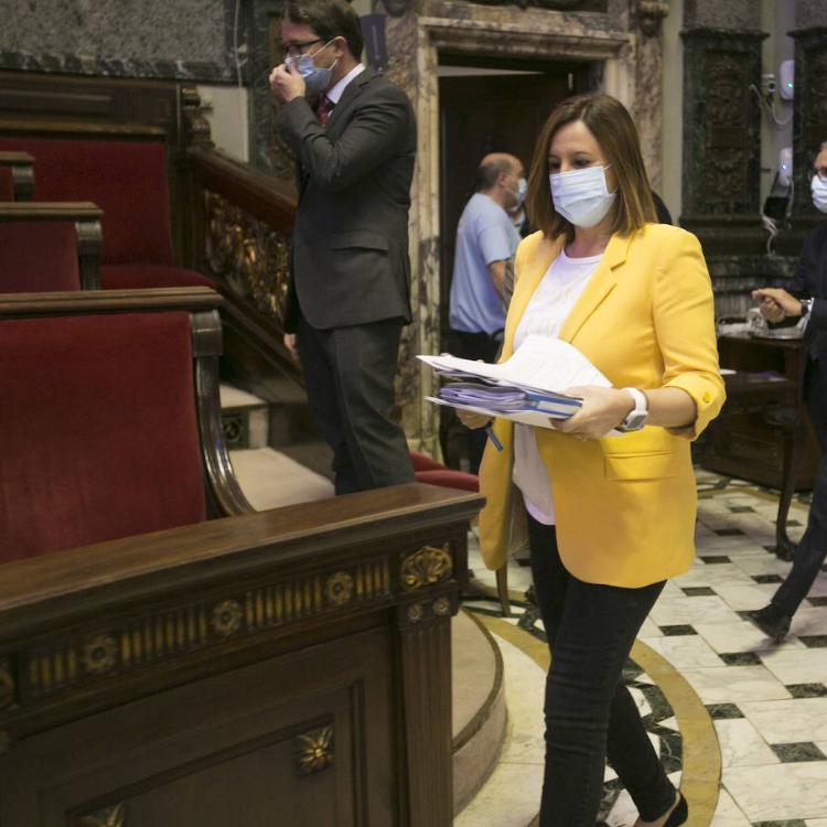 El Ayuntamiento rechaza el bilingüismo y usará la lengua que quiera con los vecinos