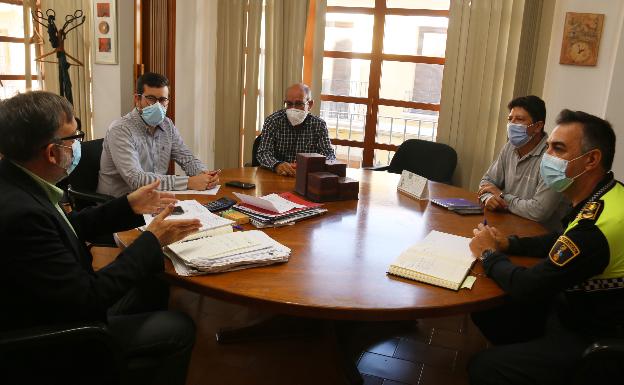 L'Alcúdia reduce el aforo del cementerio y cierra espacios culturales