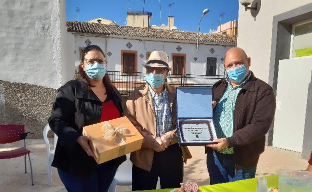 El turisano José Sanfélix cumple un siglo de vida