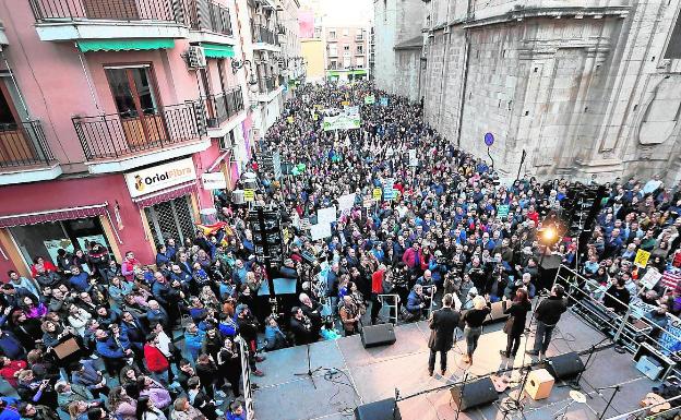 «Las lenguas oficiales hay que protegerlas, pero no se puede obligar a utilizarlas»